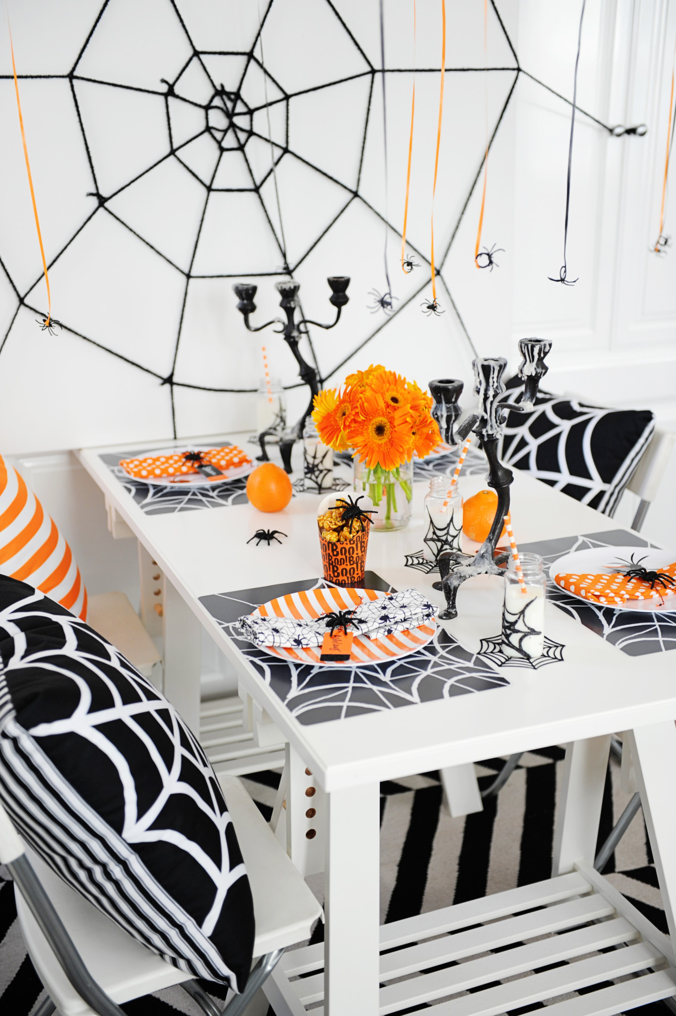 Halloween Table Decorations You'll Want to Keep Up All Year 9