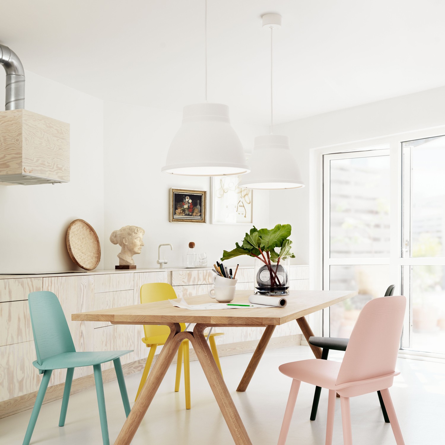 Pastel Dining Rooms That Are Straight out of A Fairy Tale 1