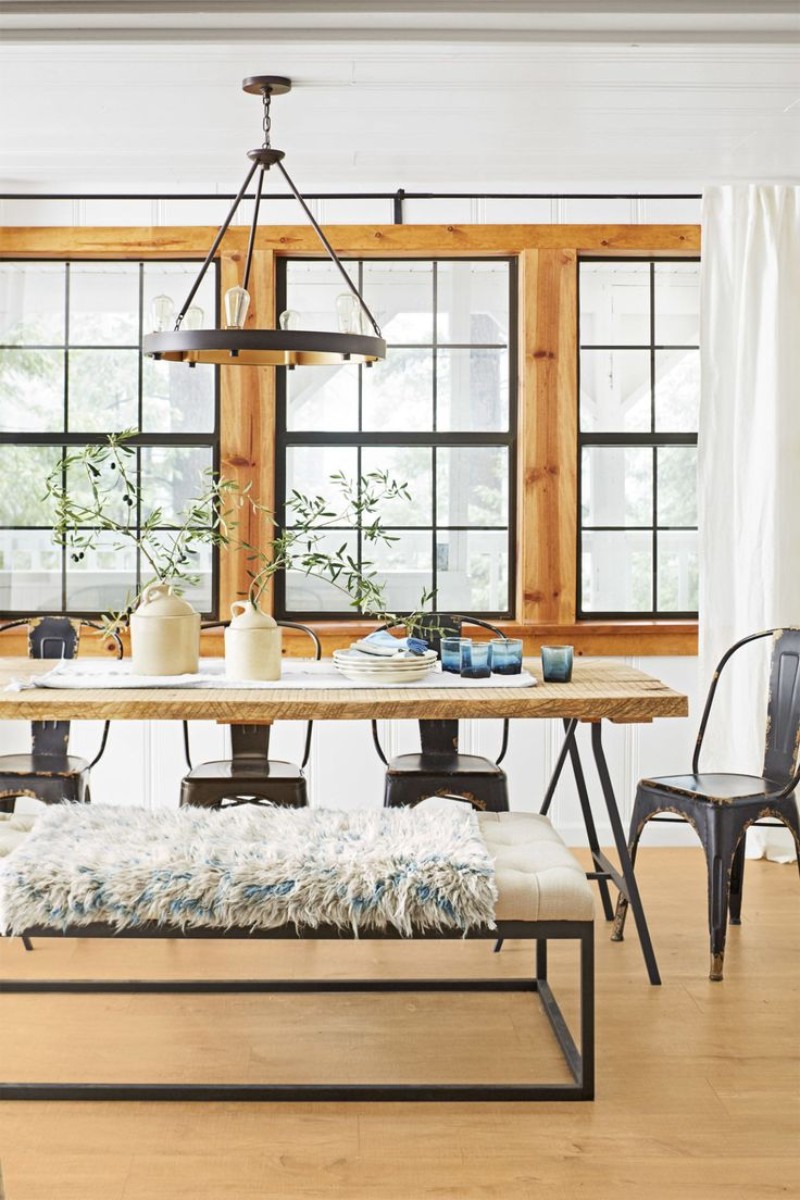 Get To Know The Advantages of Having A Rustic Dining Room! 1